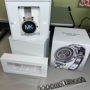 Michael Kors Sophie Access Watch